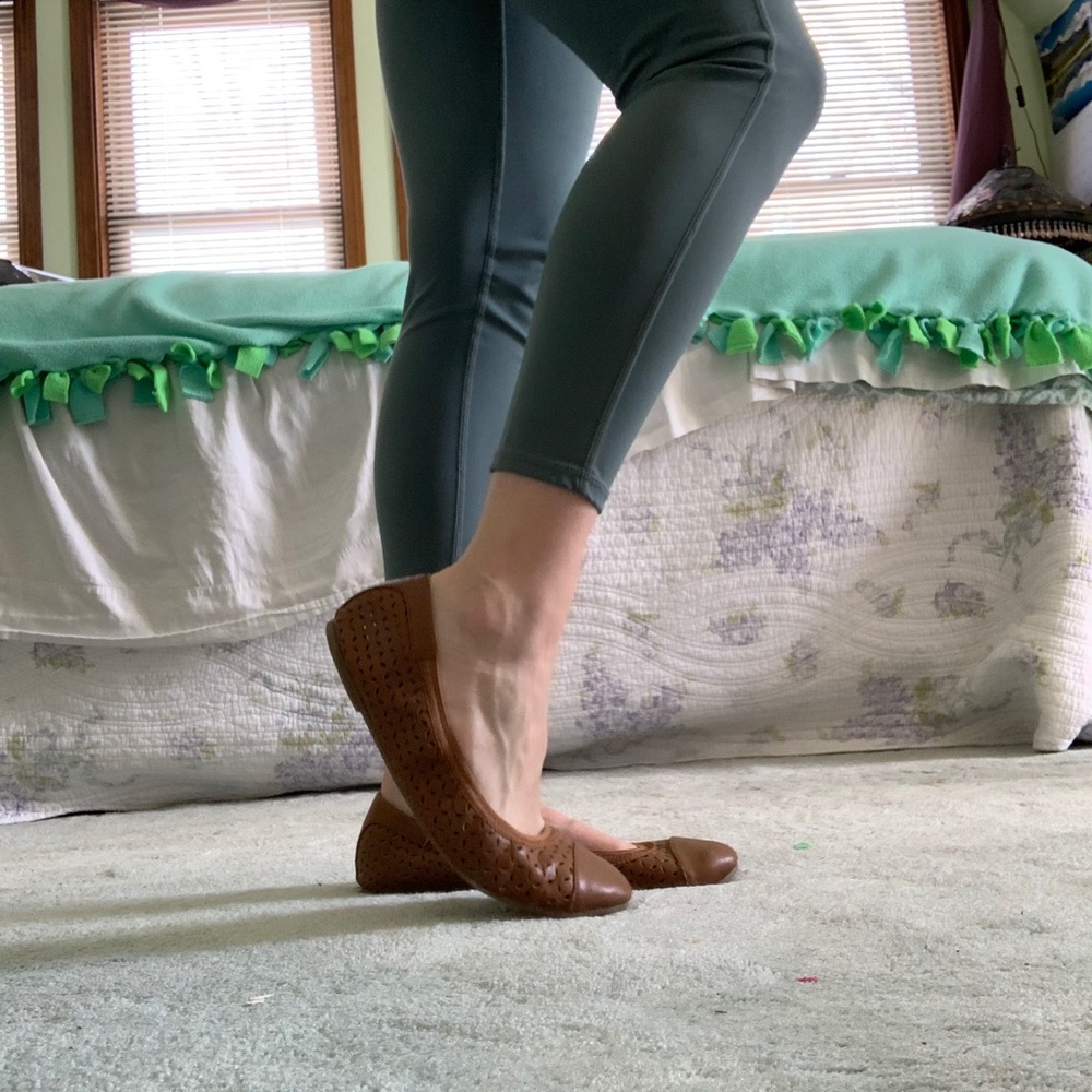 Flat shoes